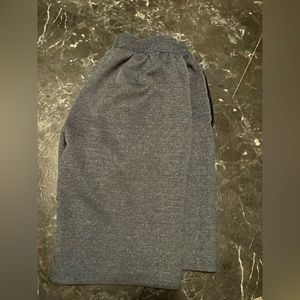 Original Deluxe men’s comfy shorts size: XL, dark blue, with zip up pockets